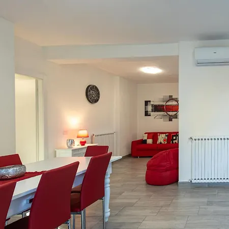 Red Carpet Apartment Castelnuovo del Garda Exterior photo