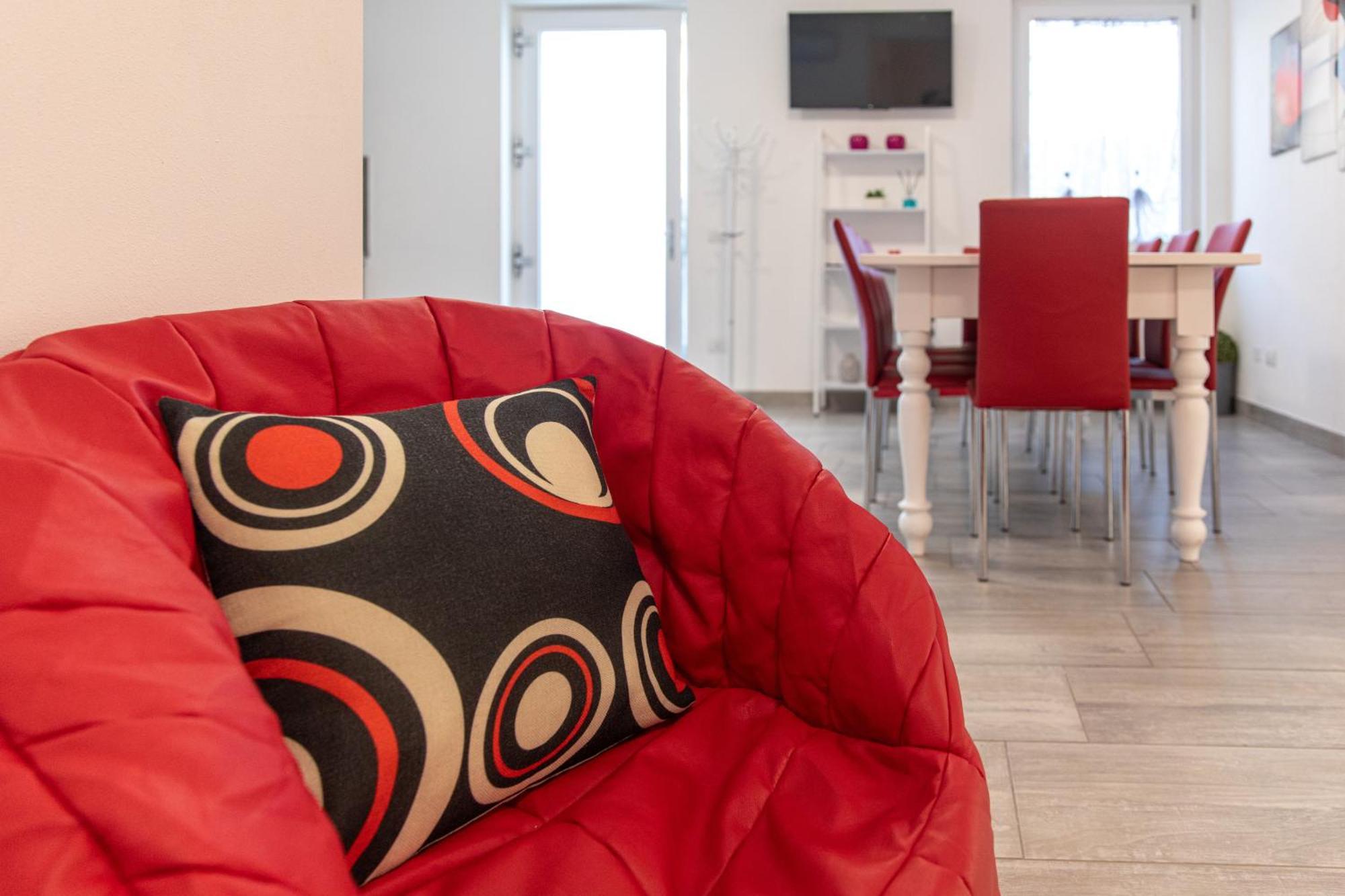 Red Carpet Apartment